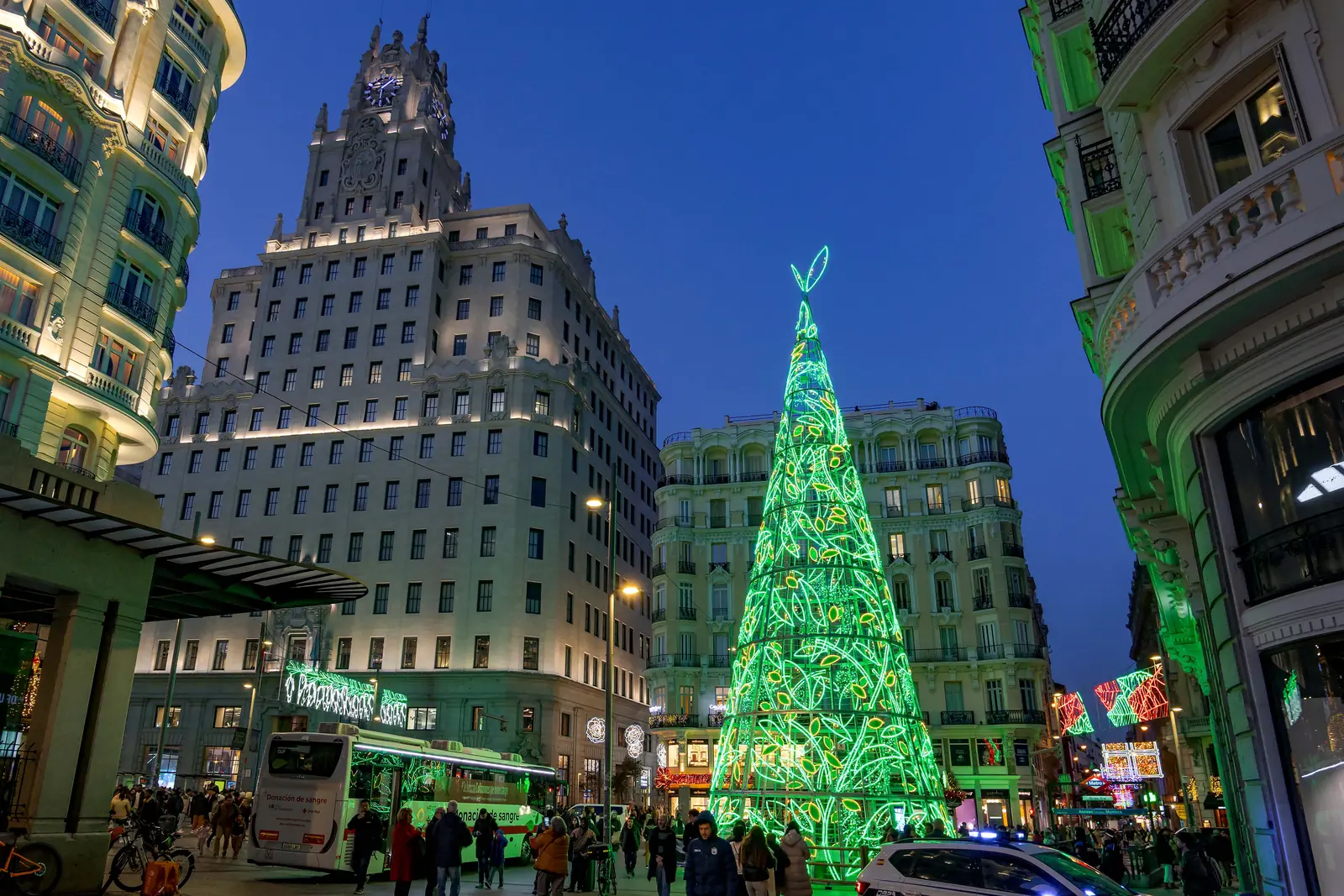 Sapin vert au cœur de la Gran Vía
