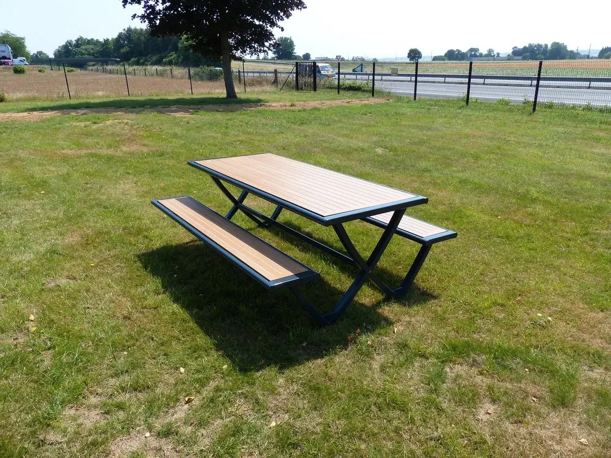 Table pique-nique Horizon en situation