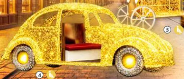 Voiture coccinelle dorée