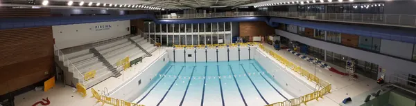 Piscine de Boulogne-Billancourt (92) : piscine, aire de jeu éclairée par Speqtris (photo 1 sur 2)