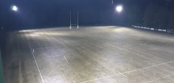 Stade de Coulommiers (77) : rugby, aire de jeu éclairée par Speqtris (photo 1 sur 2)