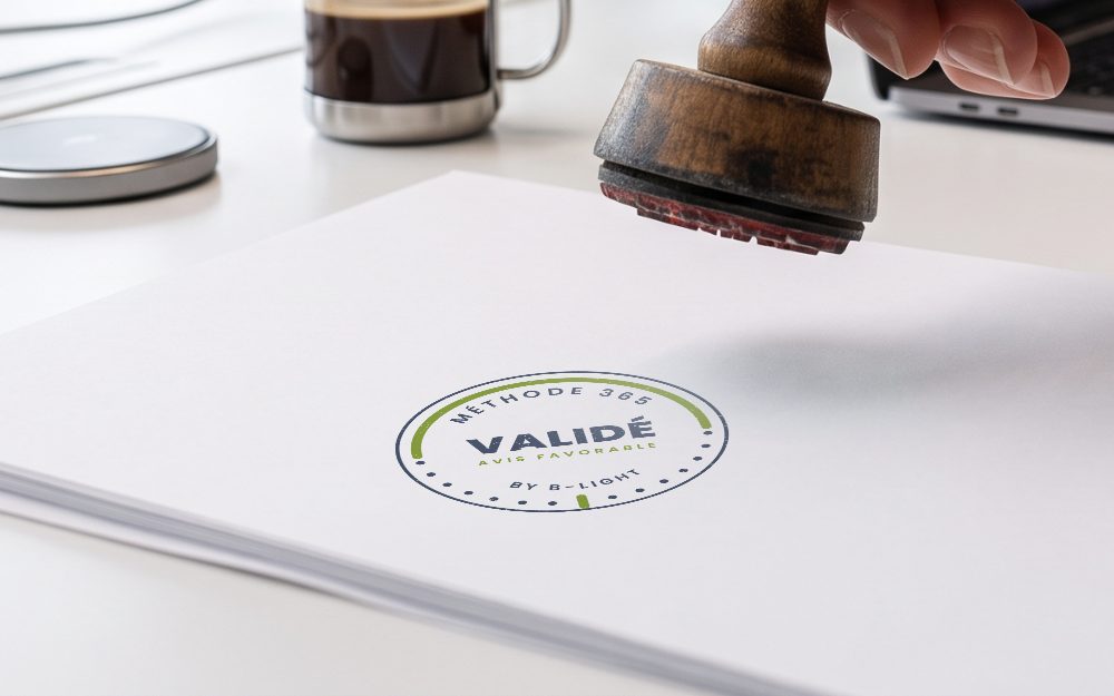Cartes KPI avec le badge Favorable